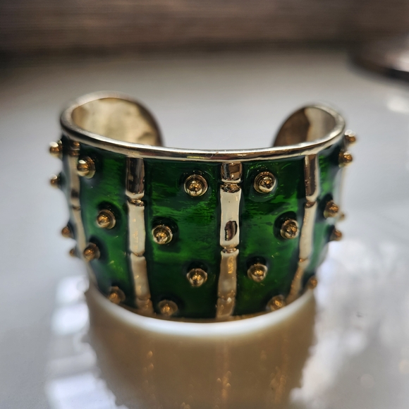 Lilly Pulitzer Green and Gold Bracelet - Picture 1 of 3